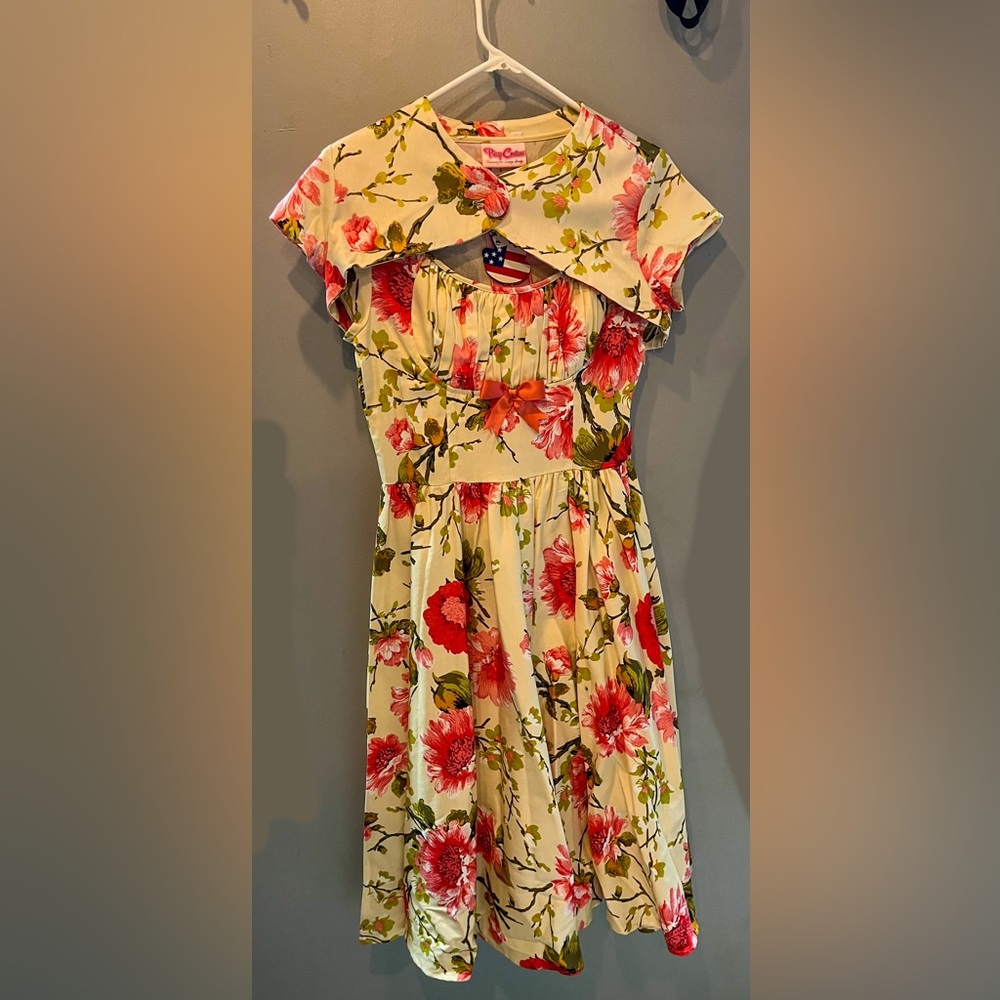 Pinup Couture - floral dress with removable shrug